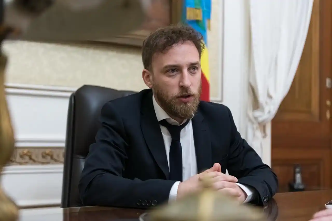 Otermín: "La cuarentena permitió contener el número de casos y reforzar el sistema de salud en tiempo récord"