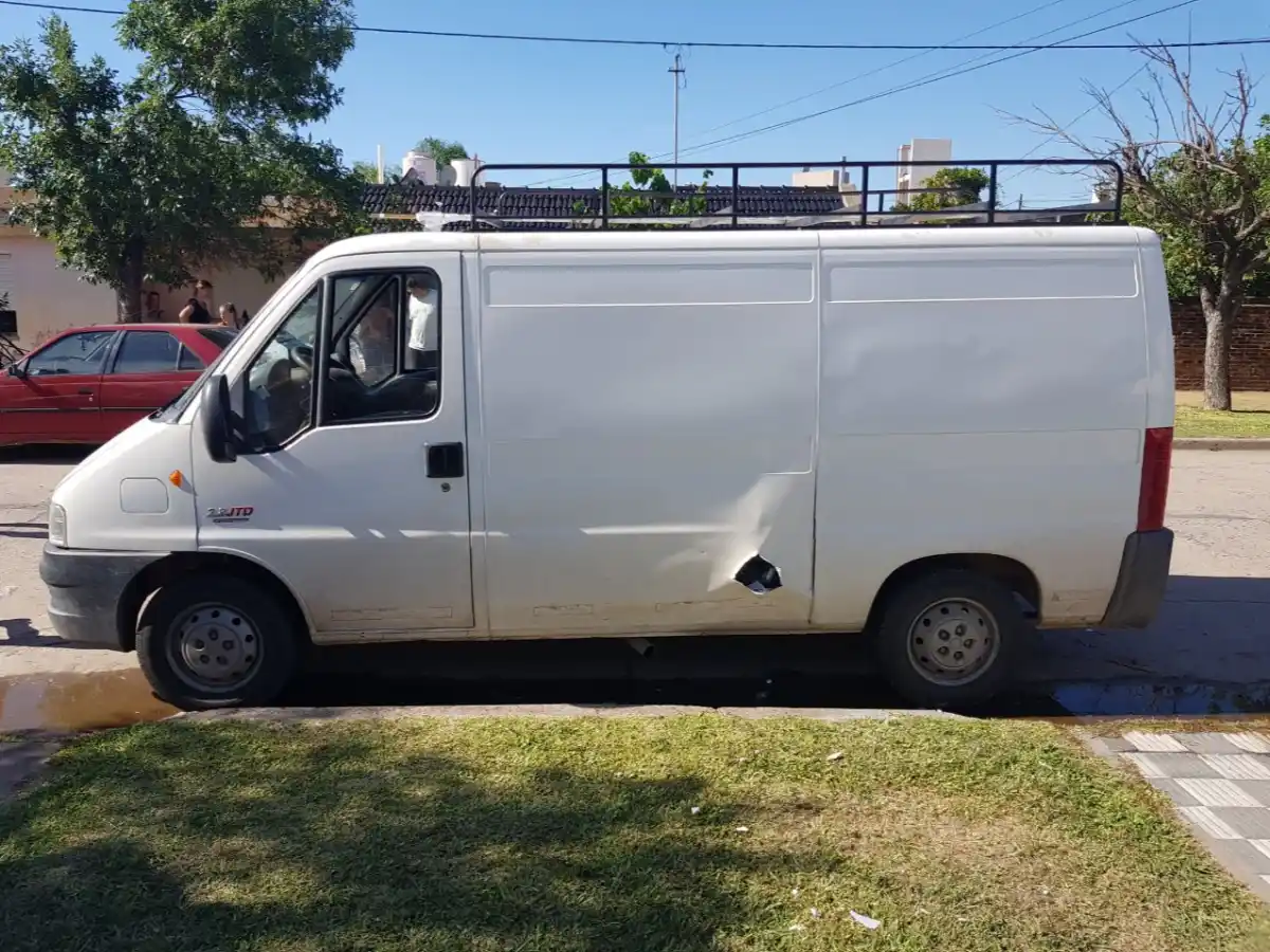 Pudo ser una tragedia: explotó el tubo de gas de una camioneta en Balnearia