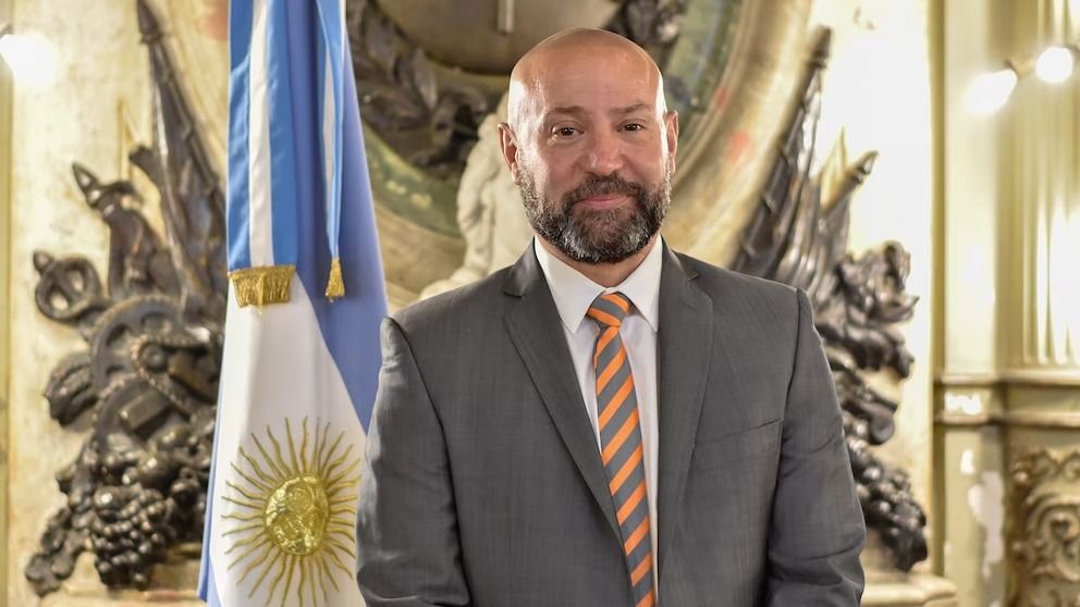 La decisión fue confirmada en la madrugada del jueves por la Vocería Presidencial. (Foto: Infobae)