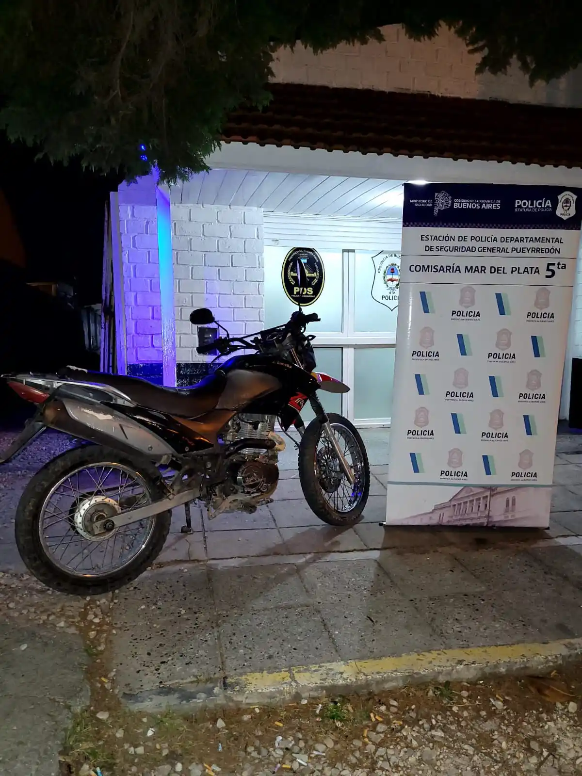 El rodado fue identificado en Mario Bravo y Rondeau.