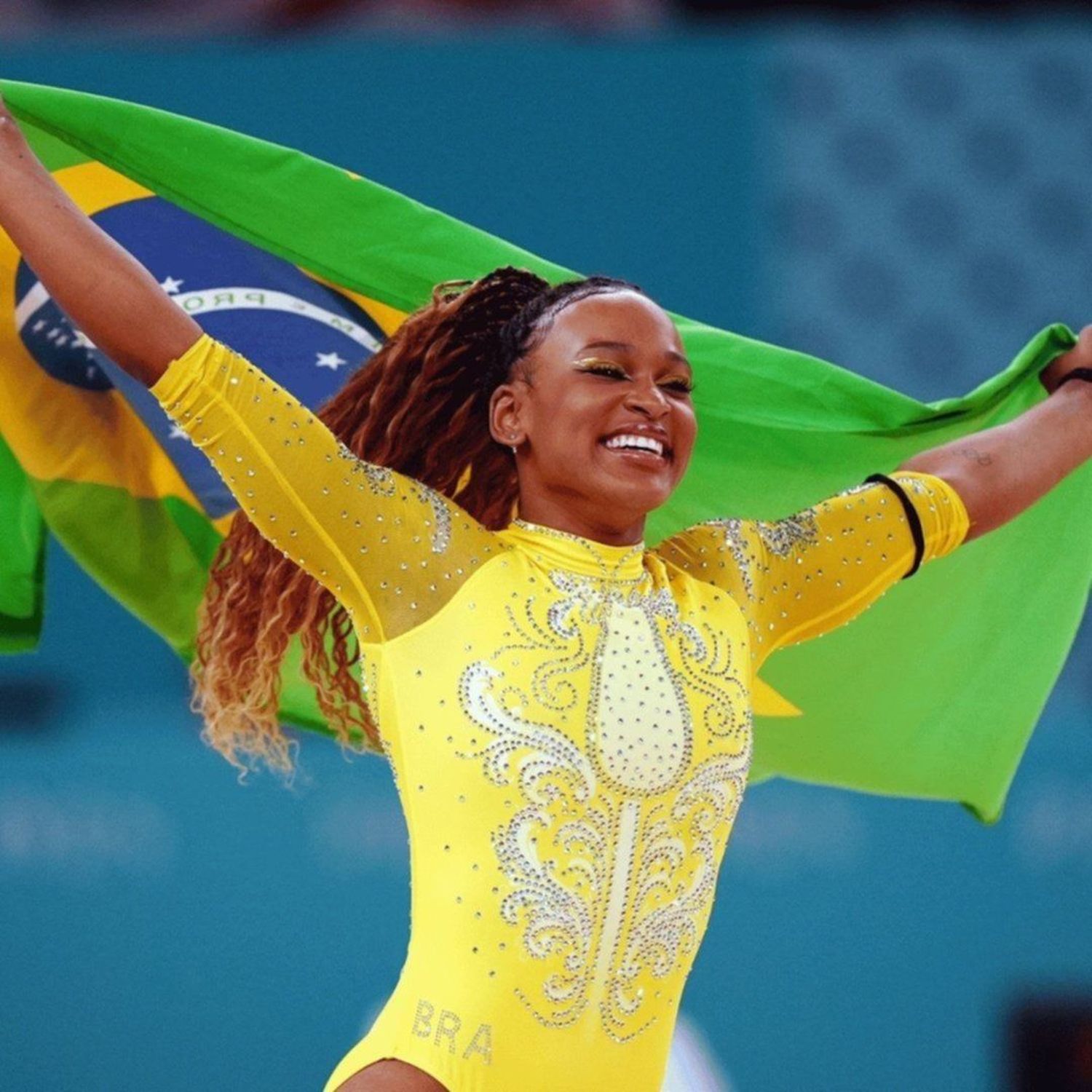 ¡Simone Biles fue segunda en suelo y Rebeca Andrade se llevó la medalla de oro!