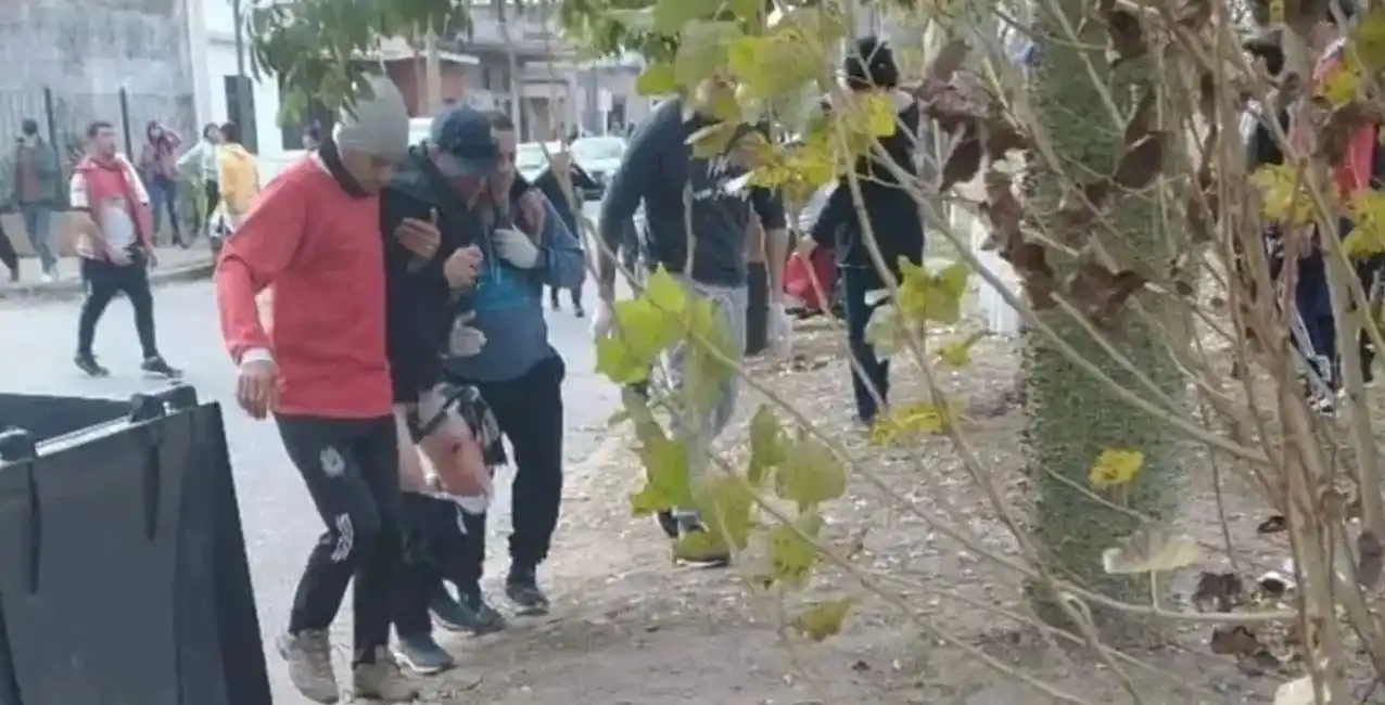 Murió uno de los hinchas de Luján que había sido baleado por barras de Alem