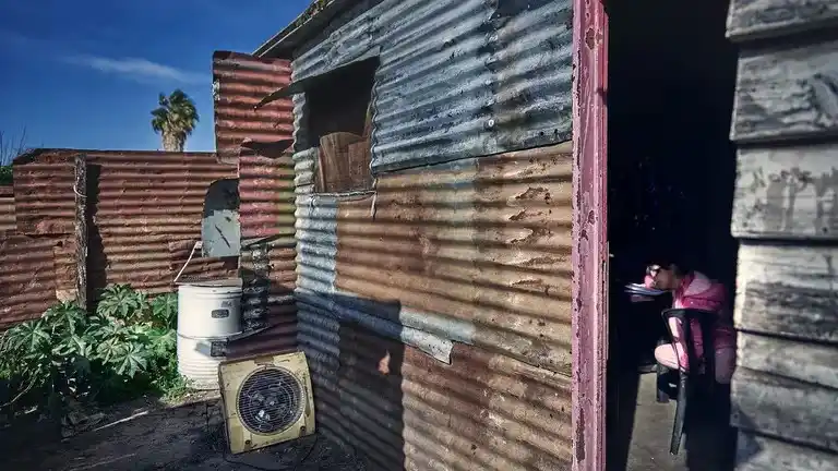 Desde la UCA no creen que en el corto plazo se logre volver a los niveles de pobreza e indigencia del 2023