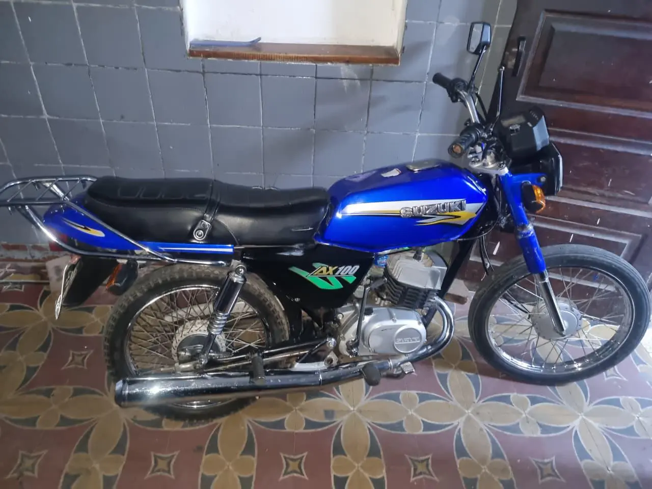 Moto secuestrada.