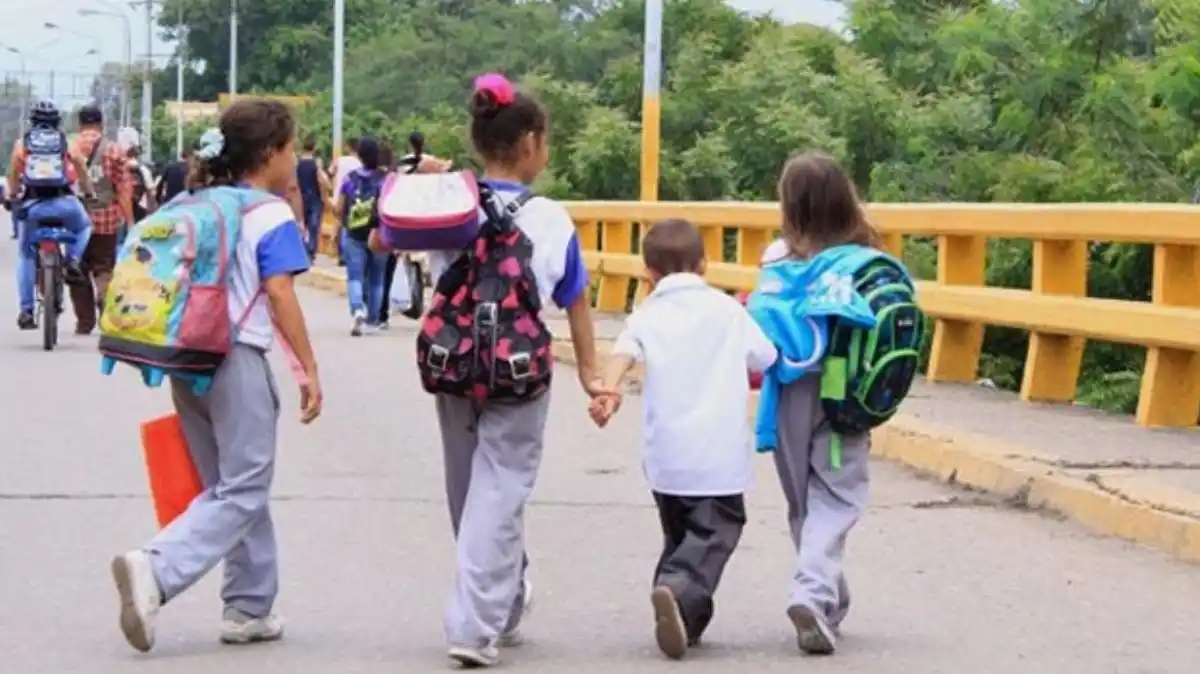 Colombia establece PERMISO ESPECIAL para representantes legales de menores de edad venezolanos