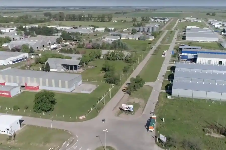 Guillermo Bernasconi: “La construcción de la variante de la RN 34 nos posibilita tener una conexión directa del sector industrial”