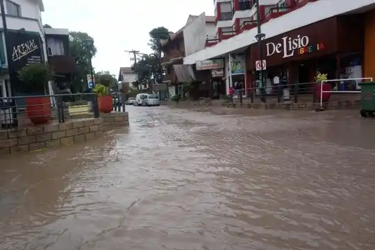 Un intenso temporal castigó a localidades de la costa bonaerense