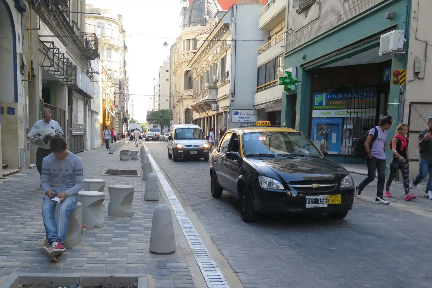 Rosario: Se habilitó el tránsito en calle Sarmiento