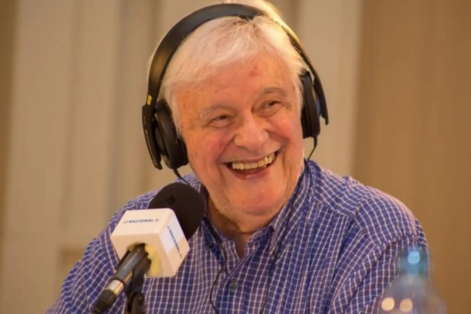 Héctor Larrea anunció que se retira de la radio