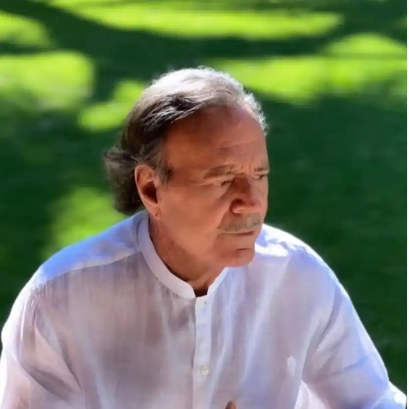 Julio Iglesias fue acusado de abuso sexual (la foto fue tomada en 2023). Instagram.