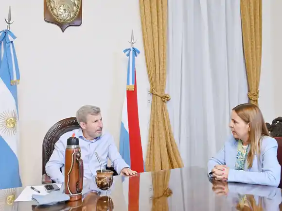 Entre Ríos y CARU coordinan acciones frente al posible impacto de una planta de hidrógeno verde en el río Uruguay