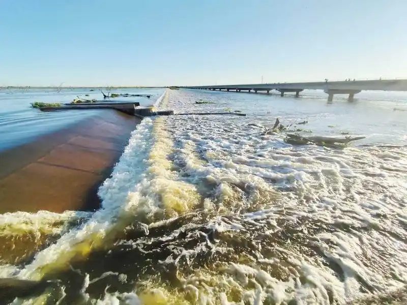 El bañado La Estrella comenzó a alimentar 
los acuíferos y los ecosistemas naturales