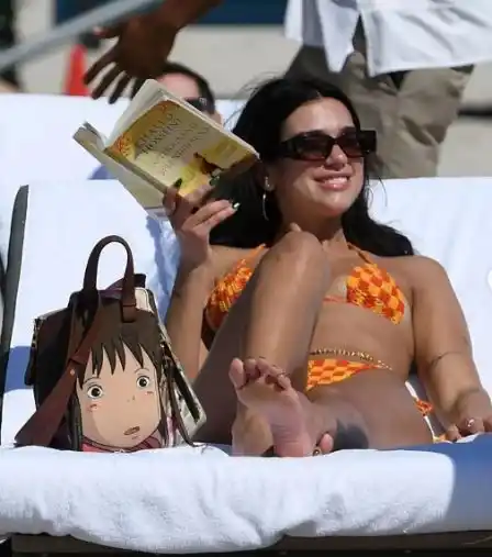 Dua Lipa recomendó un libro de Gabriel García Márquez