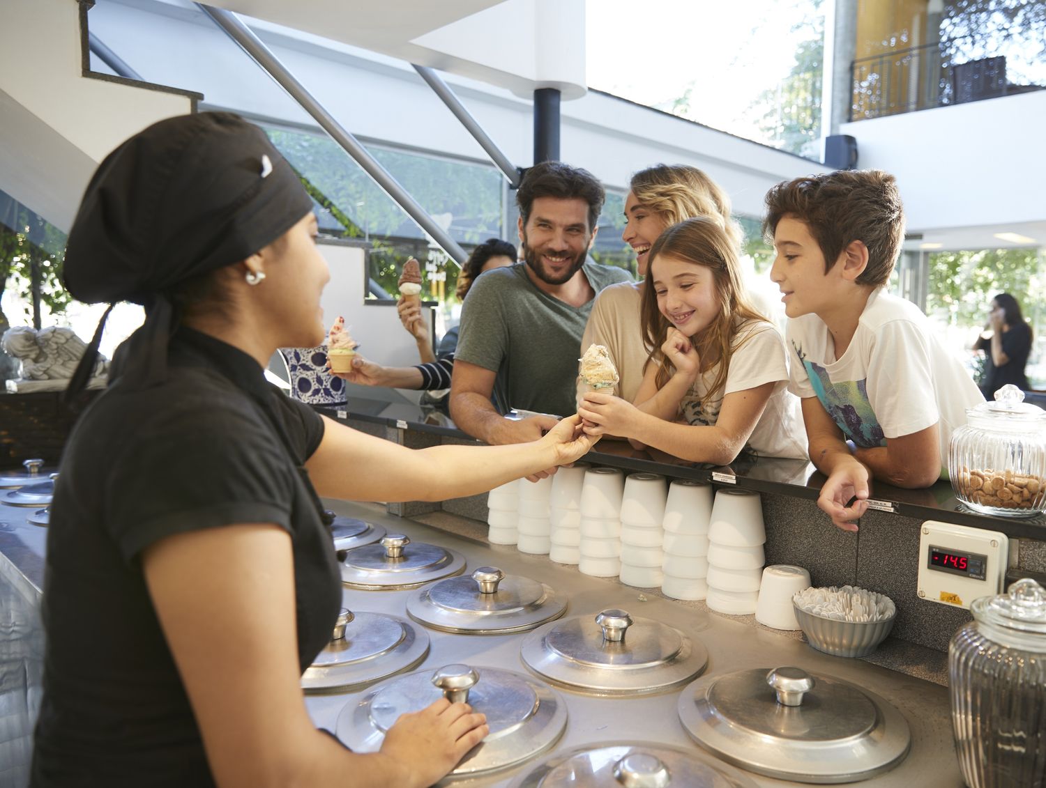 Vuelve la Noche de las Heladerías con más de 300 locales adheridos y un nuevo sabor: "Dulce Scaloneta"