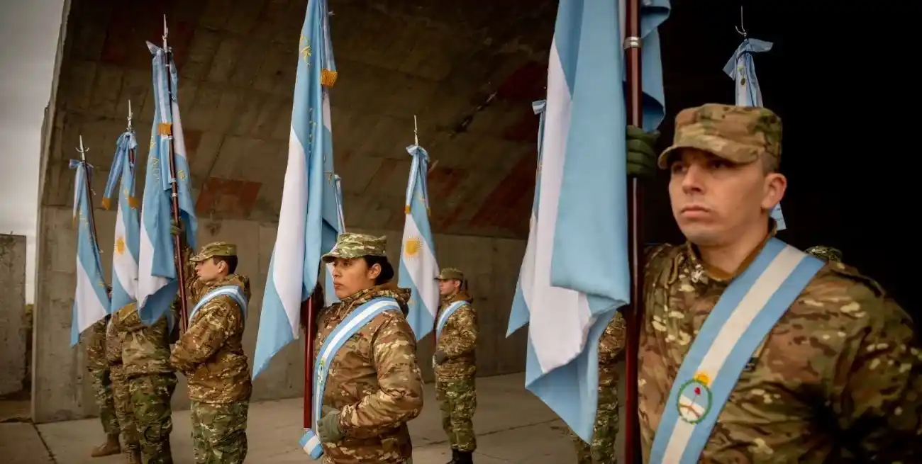 La medida busca “reconocer el trabajo y compromiso” de las fuerzas