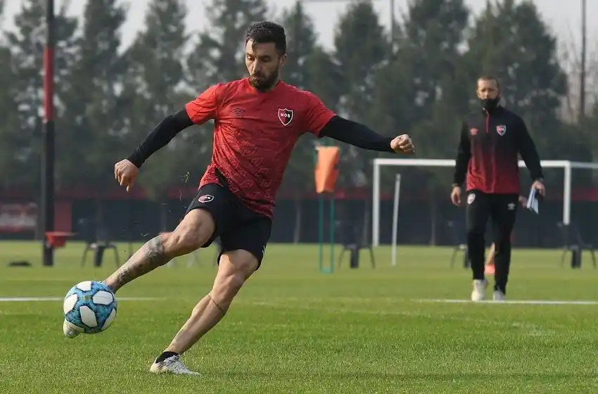Nacho Scocco, cauteloso sobre el sueño de Messi en Newells: “Tengo que ser sincero, lo veo difícil y lejano”