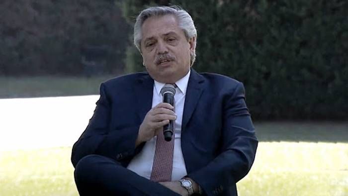 El Presidente habló de los  incendios y apuntó a  productores agropecuarios