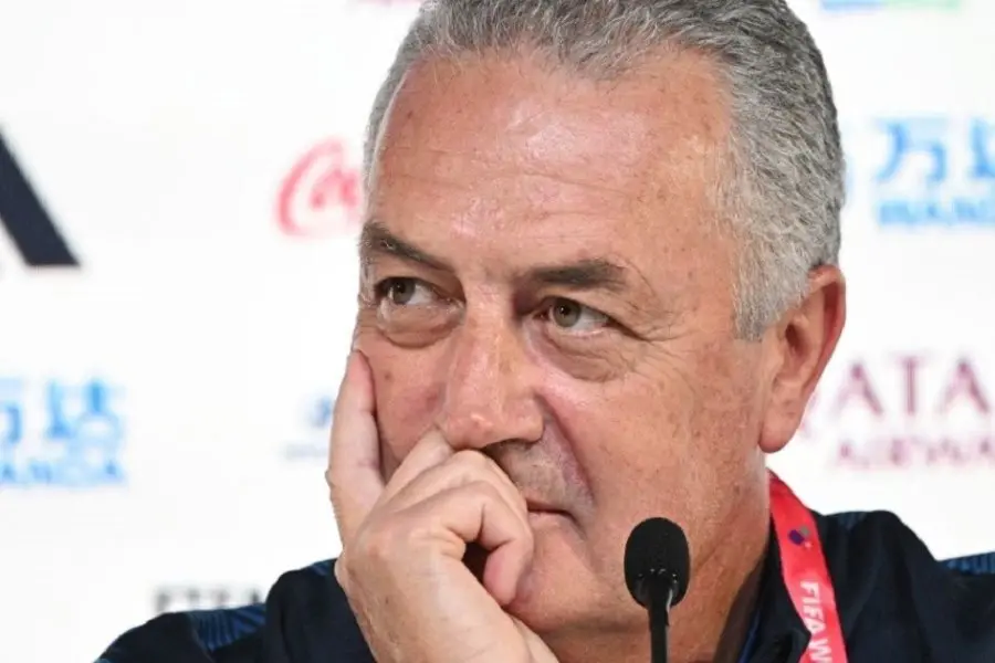 Derechos Humanos en Qatar: Gustavo Alfaro fue aplaudido en  la sala de prensa luego de responder una pregunta formulada a un  jugador de Ecuador