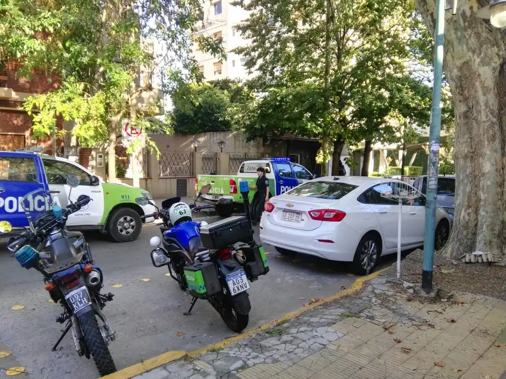 Delincuentes asaltaron una vivienda en Vicente López 
