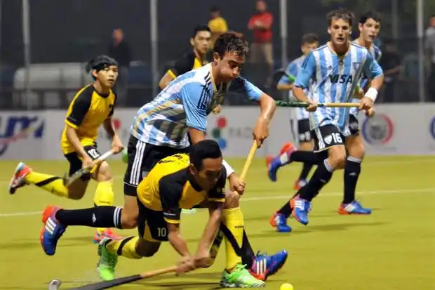 Derrota ante el campeón defensor