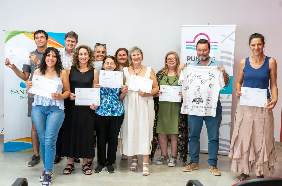 Los primeros. Diplomados en agroecología en San Cayetano