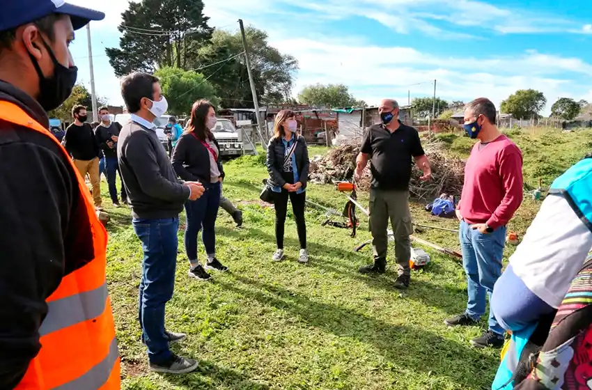 Arroyo La Tapera: comenzaron las tareas de limpieza