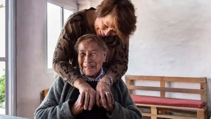 Pasaron 68 años separadas y se encontraron tras una nota: “Hija, te robaron de mis manos”