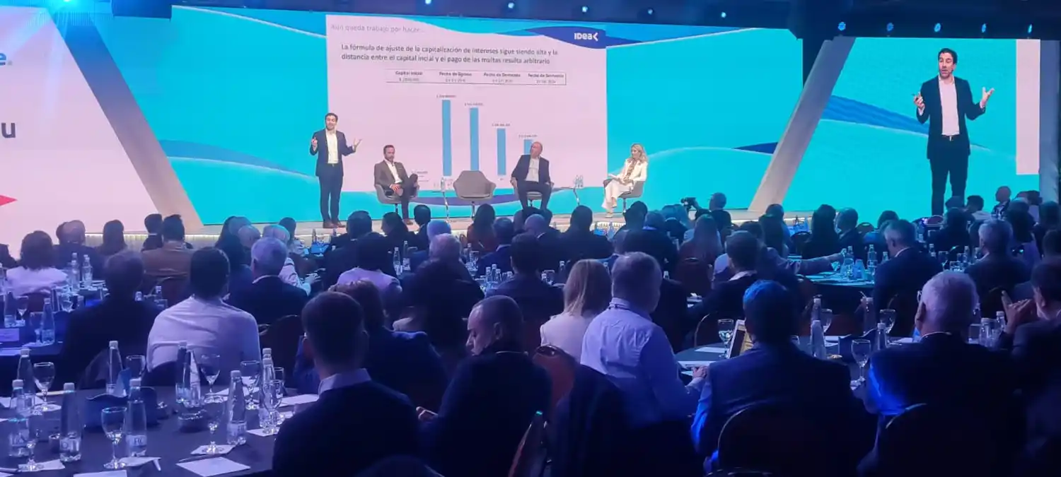 El evento se desarrolla en el Hotel Sheraton de Mar de Plata.