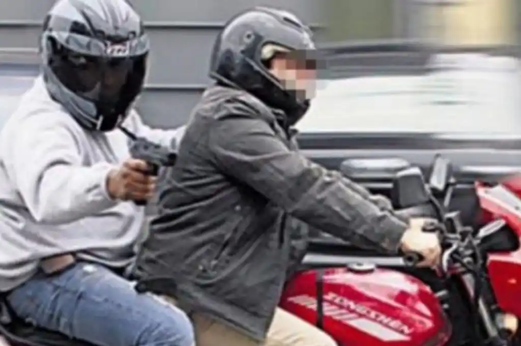 Nuevo ataque motochorro en Guadalupe: robaron y golpearon a una mujer