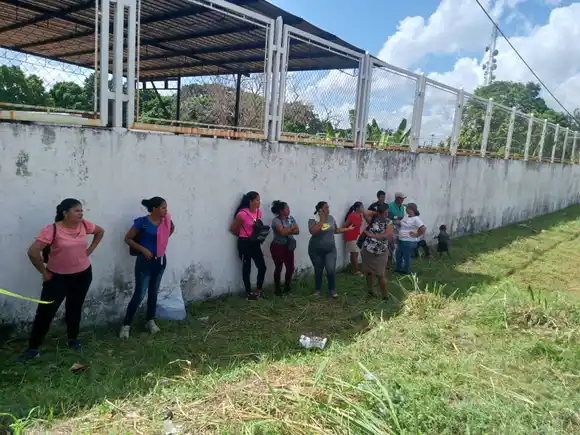 AGONÍA FAMILIAR: así viven parientes de reclusos, las tomas de cárceles en Venezuela