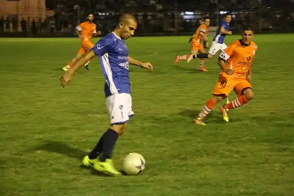 Juventud de Urdinarrain recibe a Central Entrerriano en el destacado de la fecha inicial