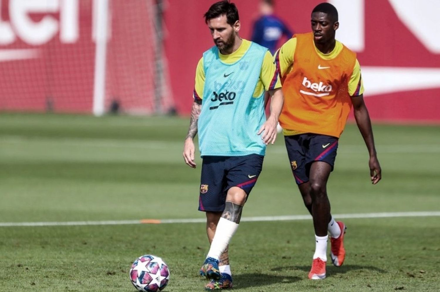 Messi entrenó con un vendaje en el tobillo