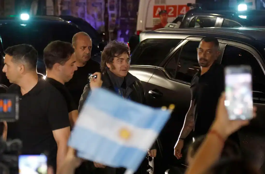 El presidente Javier Milei visitó el streaming Carajo.