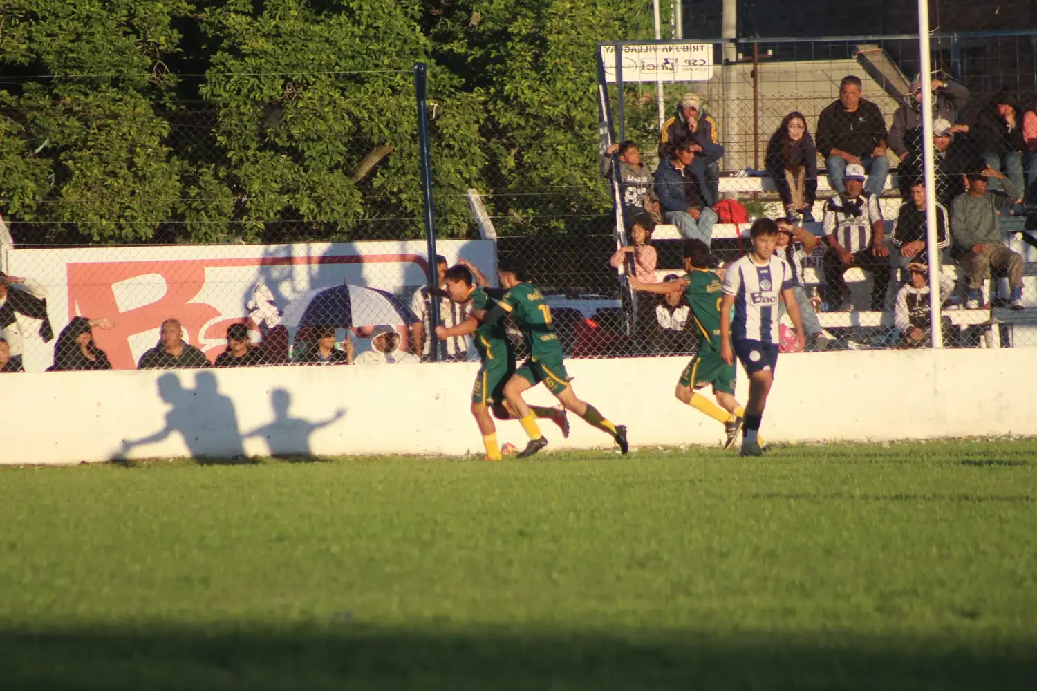 Sociedad Sportiva mantuvo la punta del Petit Torneo tras la tercera fecha