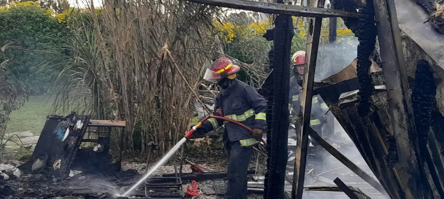 El incendio se registró en una vivienda de Calle 462 y Calle 18.