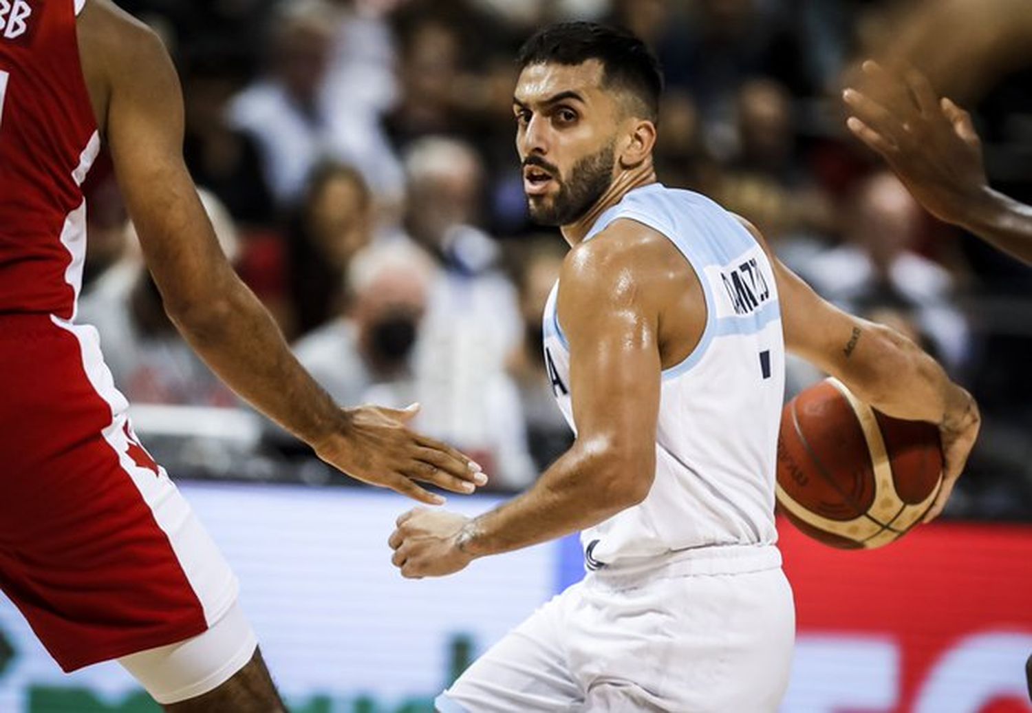 Campazzo se integró a las prácticas del seleccionado