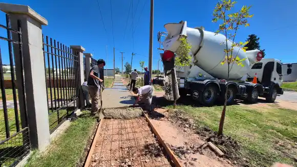 Avanzan las obras de veredas sobre boulevard Paysandú