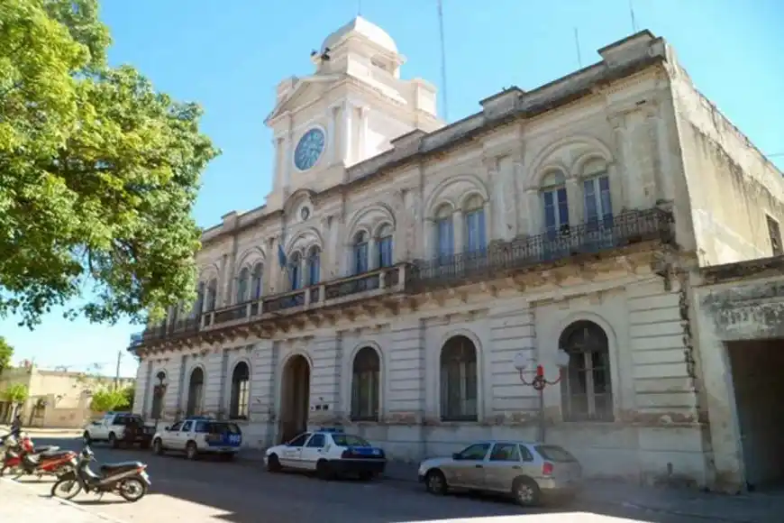 Encuentran en un hotel de La Paz a un político correntino con una joven de 22 y una menor de 17