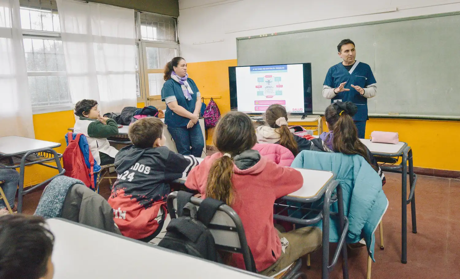 Capacitación de alumnos sobre Dengue.