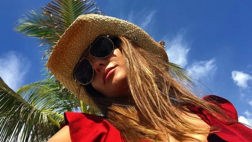 Pampita y sus vacaciones de soltera en Brasil