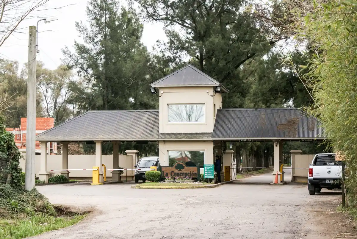 De película: Aprovecharon un incendio lindero y dieron un golpe comando en un country de Luján