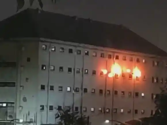 Reclusos de la cárcel de Devoto protagonizaron un motín en demanda de la reapertura del Centro Universitario