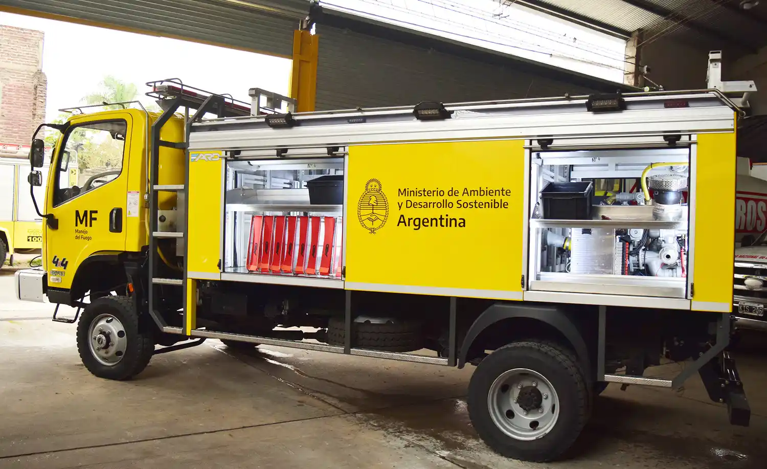 Bomberos ya tienen una nueva autobomba forestal