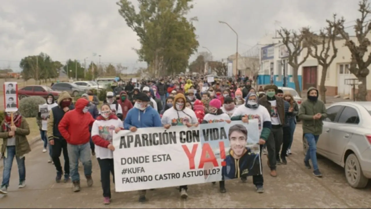 Caso Facundo Astudillo: "Se lo llevaron dos personas", dijo la madre del joven que lleva 75 días desaparecido