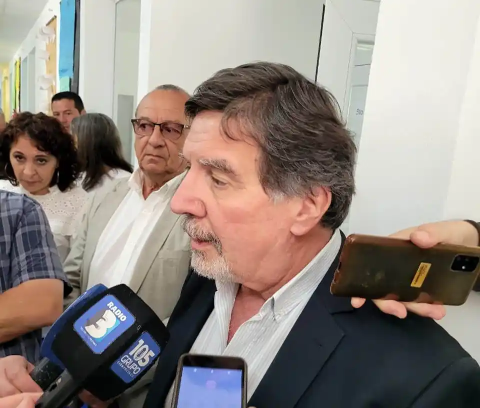 Con la presencia de Alberto Sileoni, se inauguró el edificio de la Escuela Secundaria 9