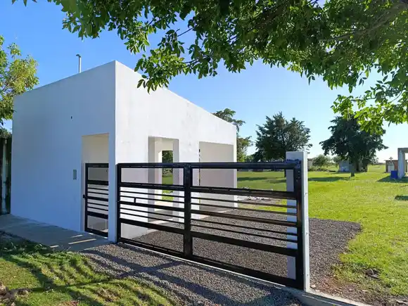 Jubileo finalizó la obra de ingreso al cementerio con fondos propios