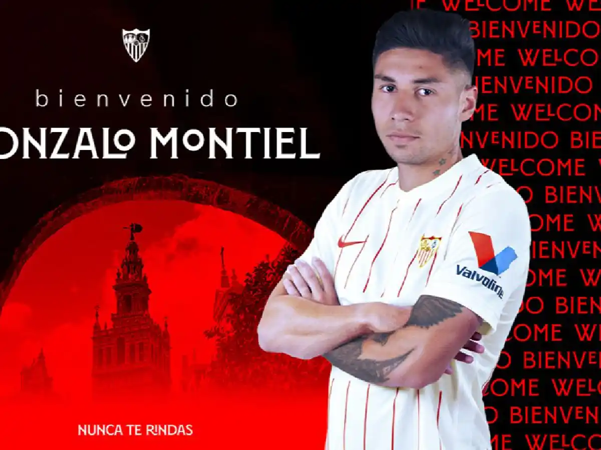  Montiel firmó contrato con Sevilla por cinco temporadas
