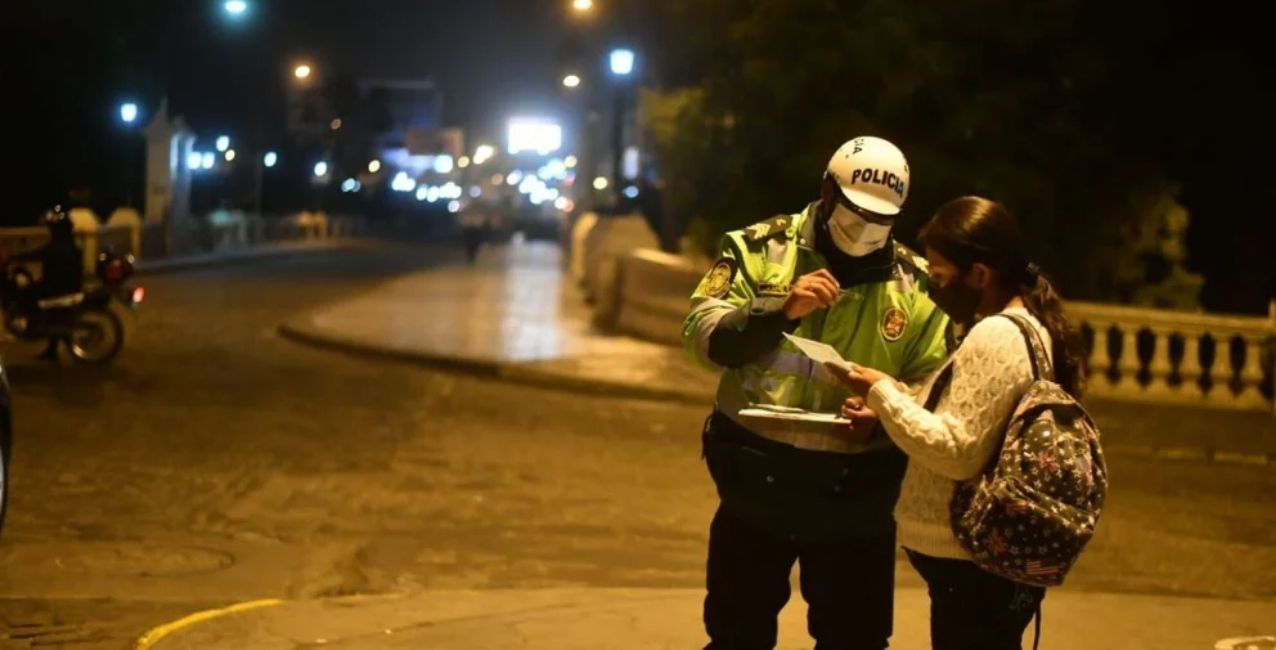Perú elimina el toque de queda
