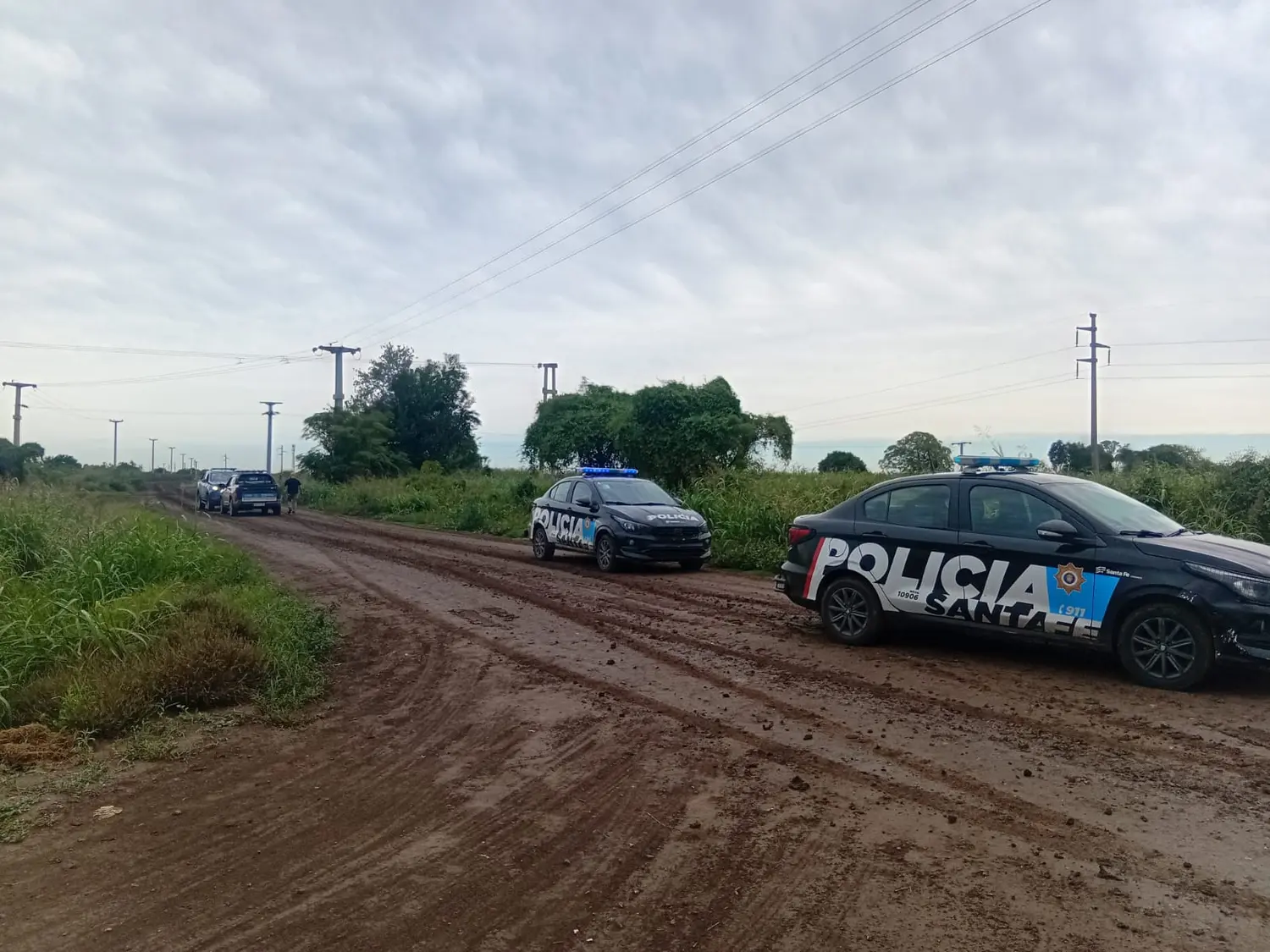 Robo, fuga y persecución en barrio Álamos del Aeroclub: encañonaron a un vecino y terminaron detenidos