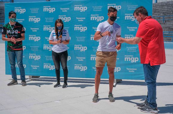 Montenegro reconoció a atletas con la "Medalla al Mérito"
